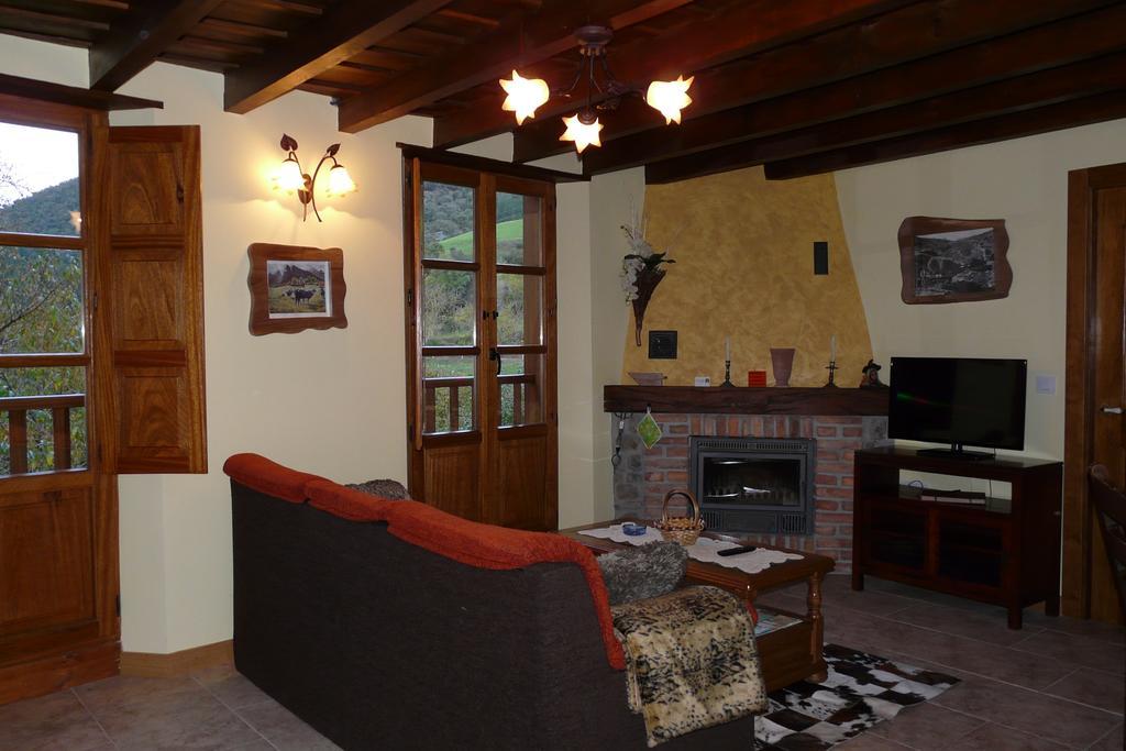 Apartamentos La Condesa Valmeo الغرفة الصورة