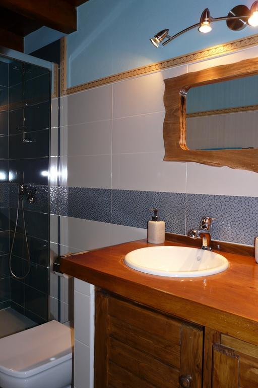 Apartamentos La Condesa Valmeo الغرفة الصورة