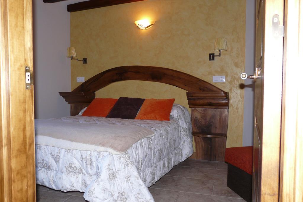 Apartamentos La Condesa Valmeo الغرفة الصورة