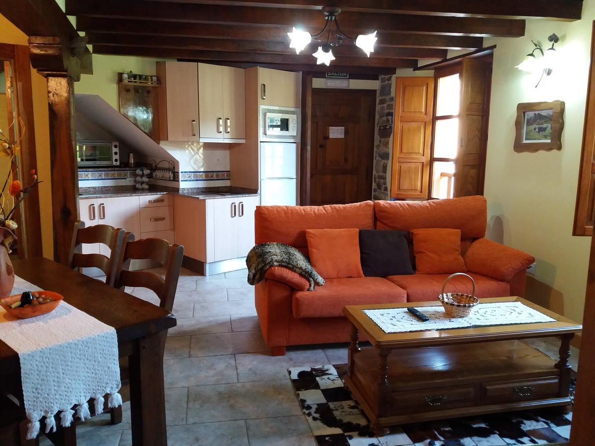 Apartamentos La Condesa Valmeo المظهر الخارجي الصورة