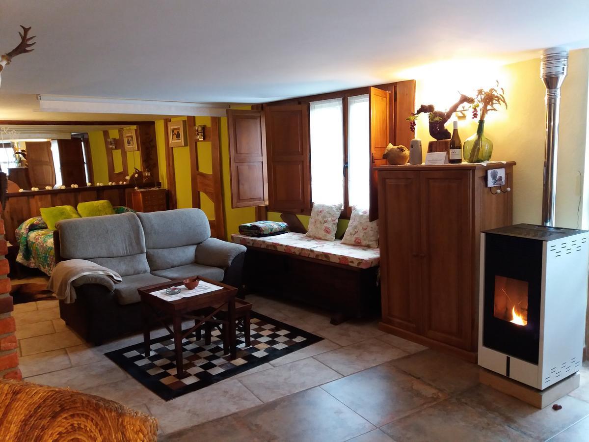 Apartamentos La Condesa Valmeo المظهر الخارجي الصورة