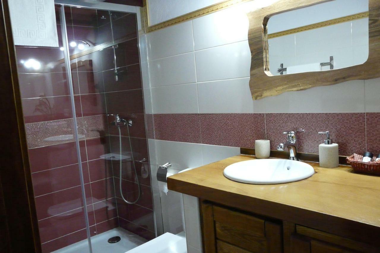 Apartamentos La Condesa Valmeo المظهر الخارجي الصورة