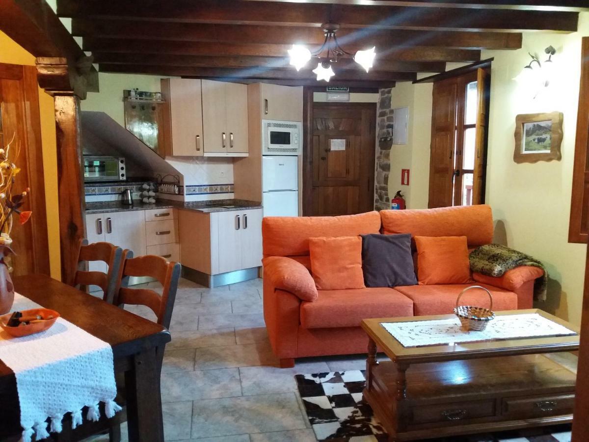 Apartamentos La Condesa Valmeo المظهر الخارجي الصورة
